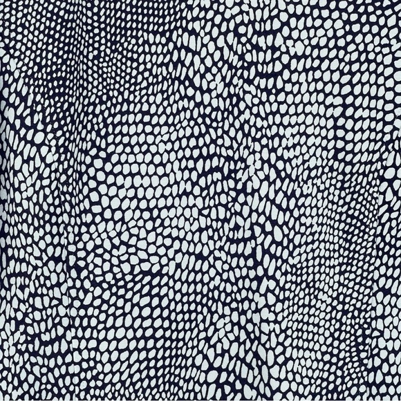 J. McLaughlin Size Medium Navy White Geometric Stretch Catalyst sheath Dress - Picture 7 of 7